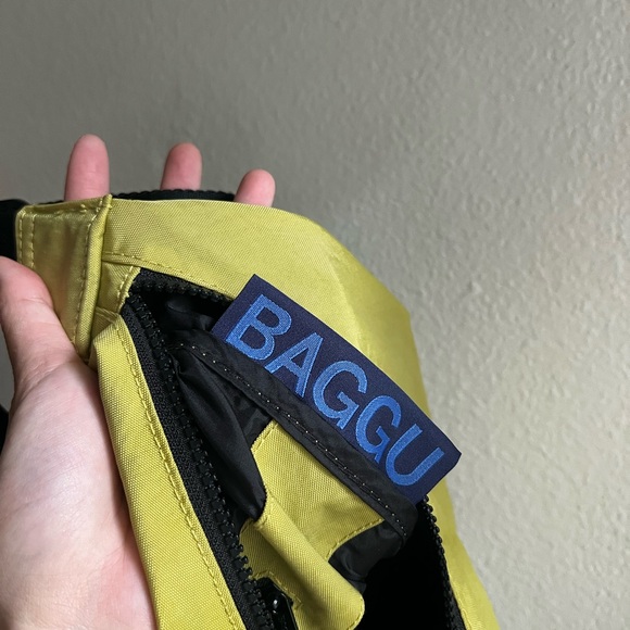 Baggu Lemongrass Medium Crescent Bag (No flaws!) - Picture 5 of 5